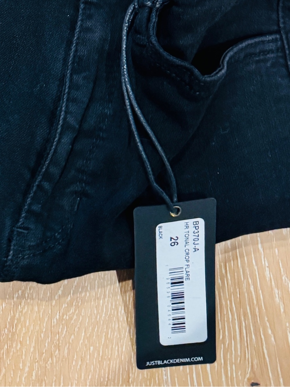 NWT Just Black Denim Tonal Crop Flare in Black, Size 26 - Picture 16 of 16
